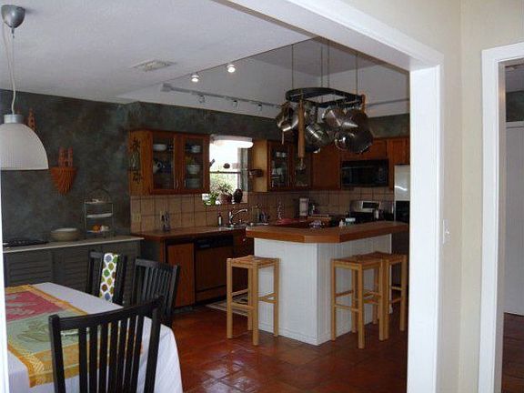 5th image of 1813 Baywood Dr