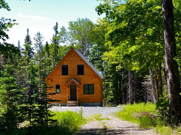 62 Winter Road, Rangeley, ME 04970