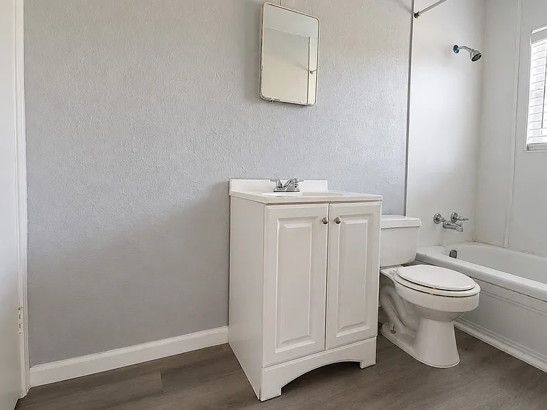 122 W Avenue A #1 — Photo 13