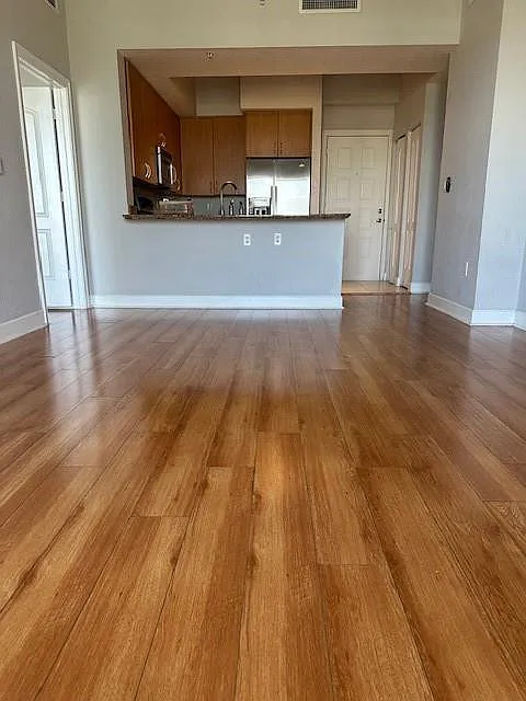 Building Photo - 1830 Radius Dr #1207