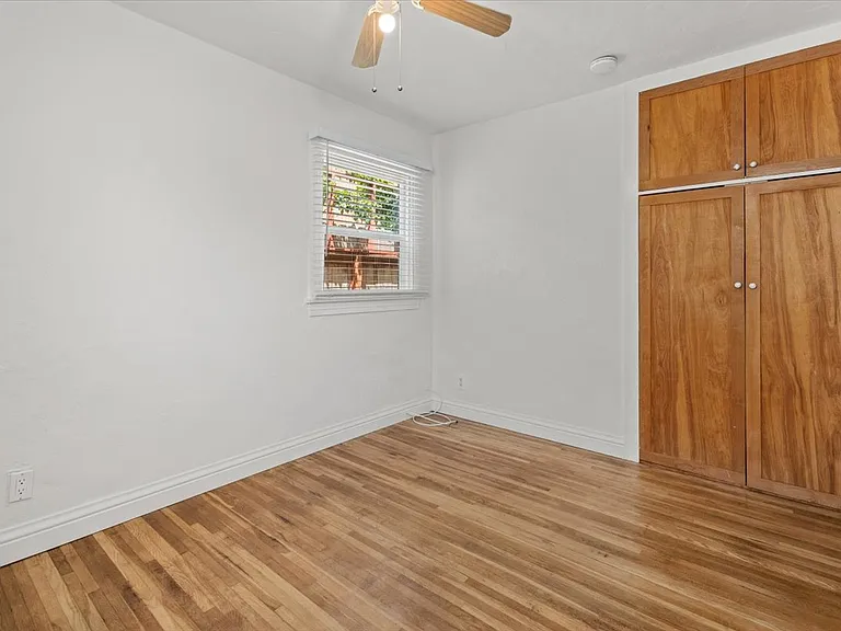 4044 Huron Ave #A — Photo 13