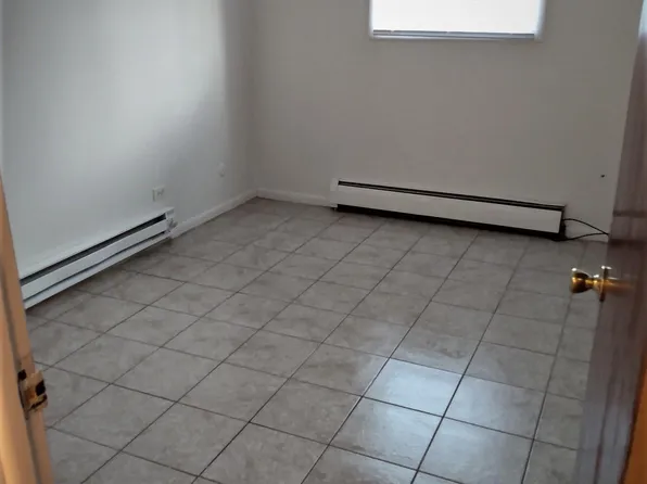 462 W 15th St, Chicago Heights, IL 60411