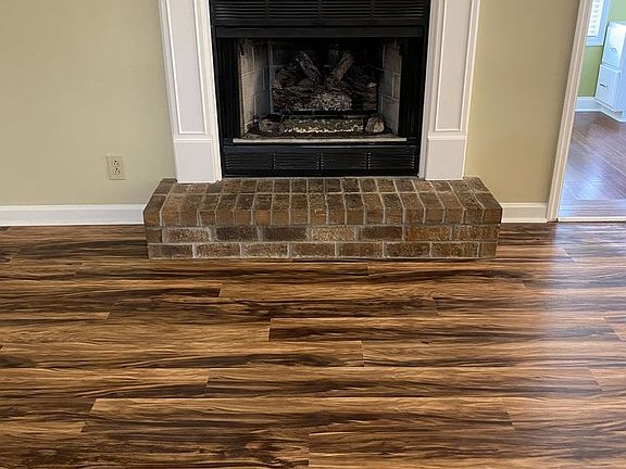 4th image of 105 Westfield Ct