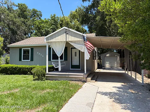 2825 Lake Shore Blvd Photo 1