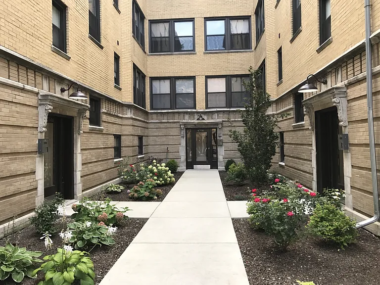 4746-50 N Sacramento Ave #3W — Photo 8