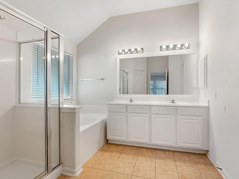 26127 Bent Meadow Ct — Photo 10