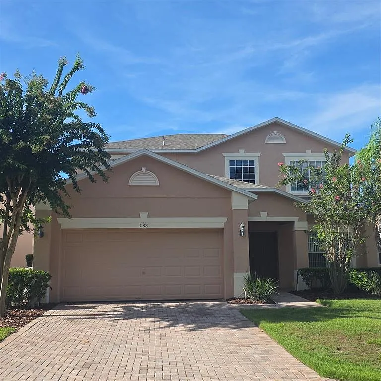 4 bed, 3.5 bath, 2451 sqft, $2,800 — Photo 1