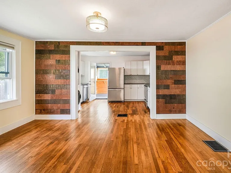 100 Bradley St — Photo 3