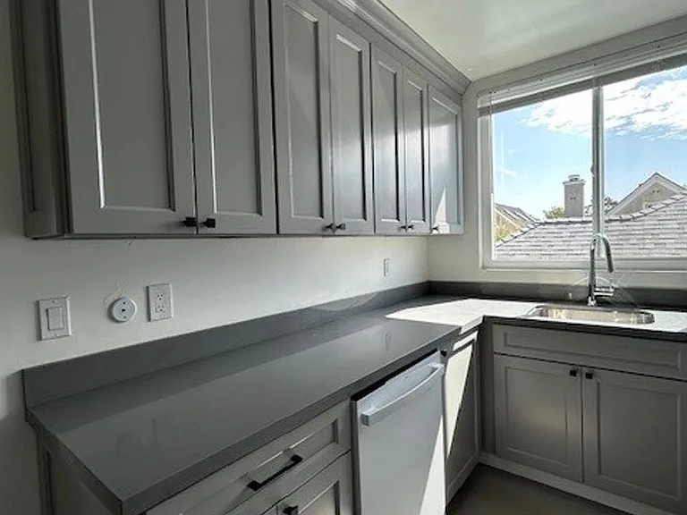 2024 Vine St #2A — Photo 6