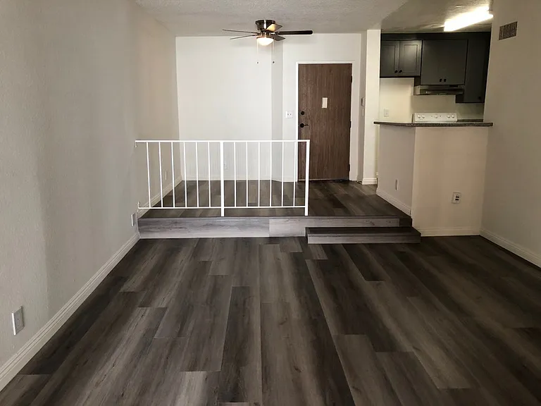 515 S Lafayette Park Pl — Photo 8