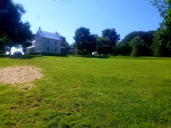 Large Backyard!
