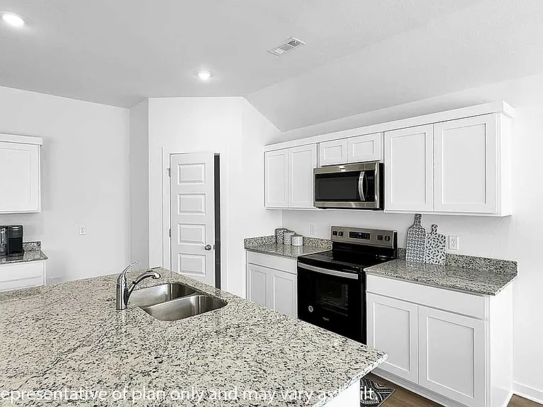 3021 Amarillo Way — Photo 9