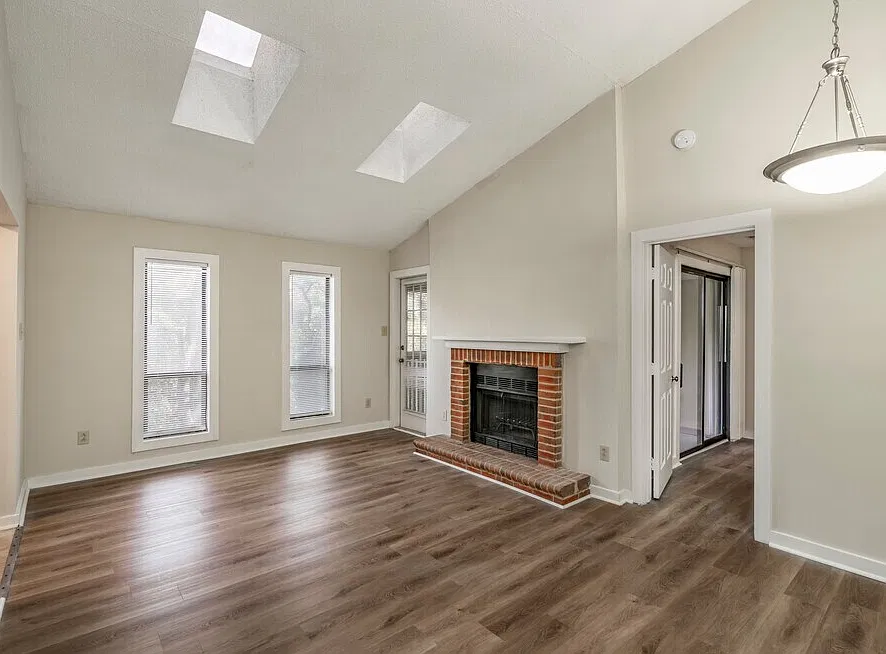 Parkhill Condominiums — Photo 1