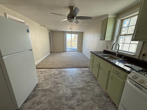 3rd image of 13 F St #22