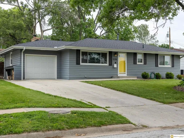 12236 Weir St, Omaha, NE 68137