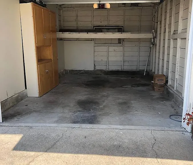320 Watson St — Photo 16