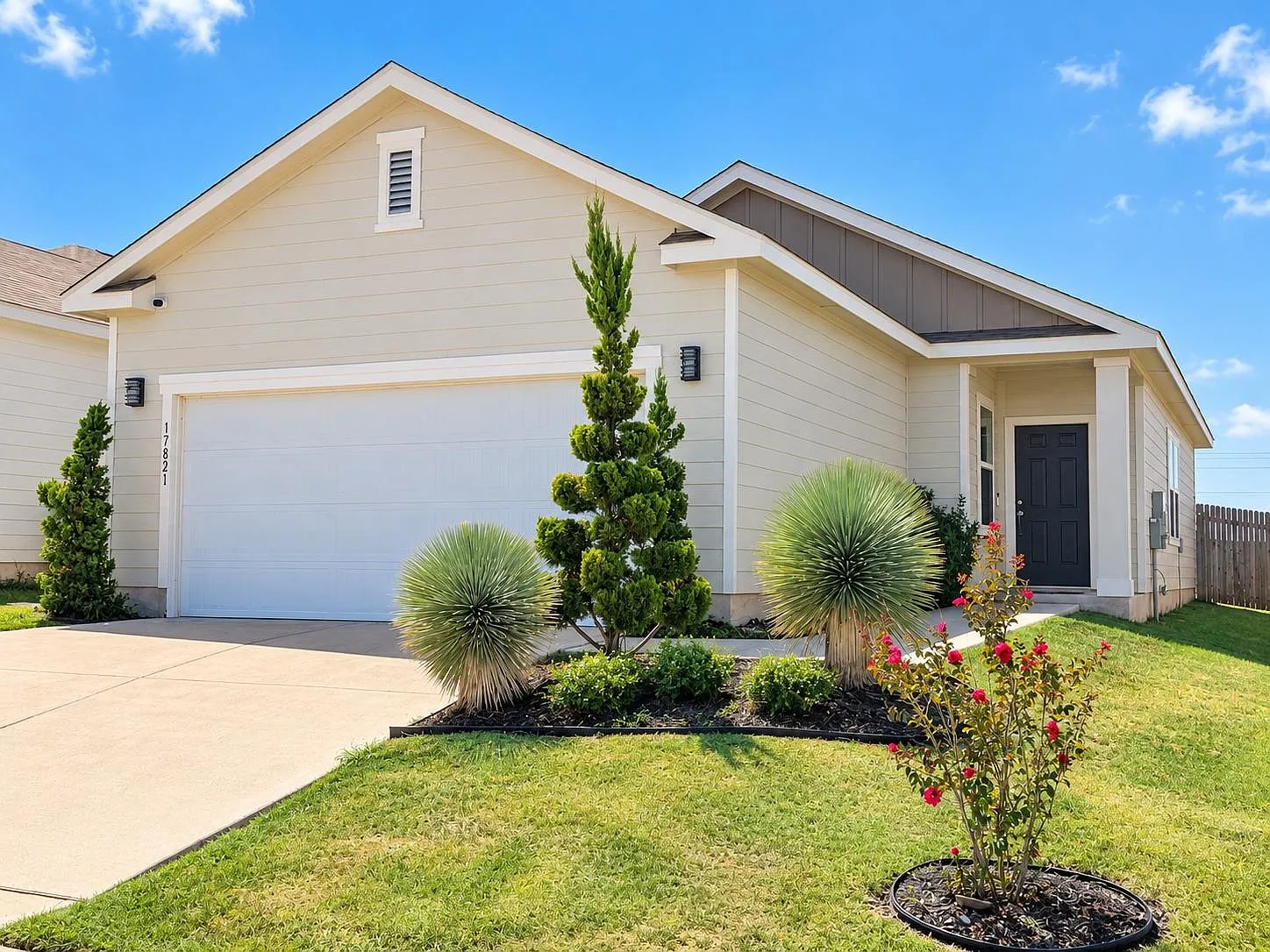 3 bed, 2.0 bath, 1200 sqft, $1,995 — Photo 1