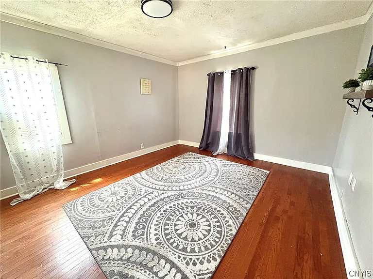 30 Florence St — Photo 10