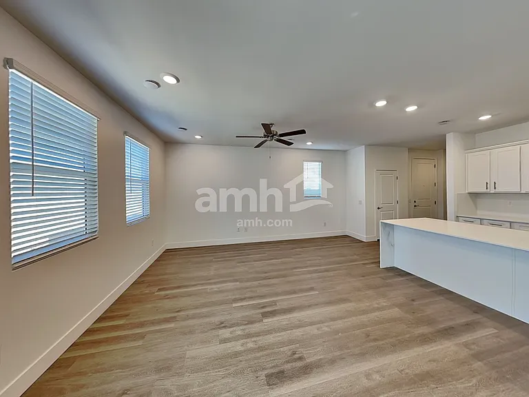 7426 S Keller Ln — Photo 6