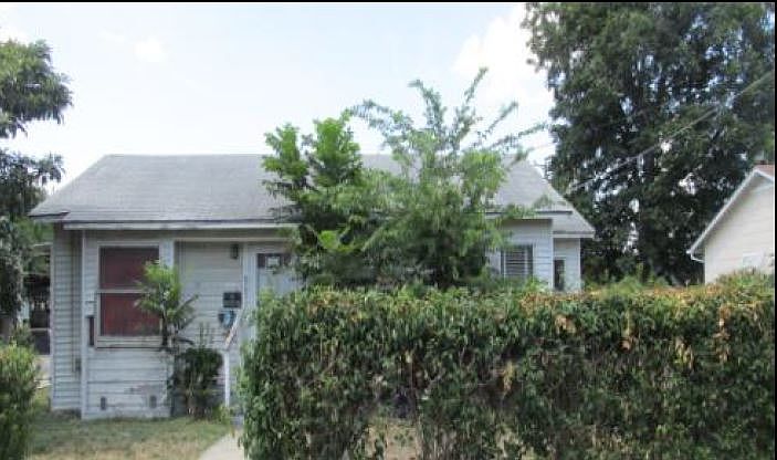 1st image of 217 E Bonner Ave