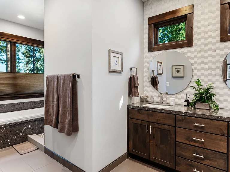 9265 Heartwood Dr — Photo 24