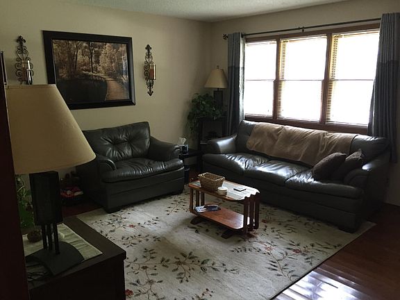 Front room
