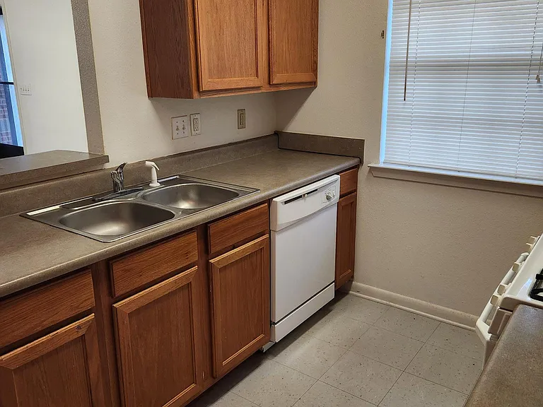 4722 Oakmont Village Dr #123 — Photo 6