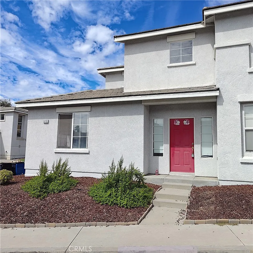 3 bed, 2.5 bath, 1297 sqft, $3,500 — Photo 1