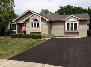 19522 S Skye Dr, Frankfort, IL 60423