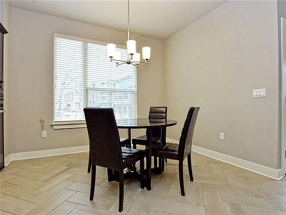 4th image of 1911 Warely Ln #293