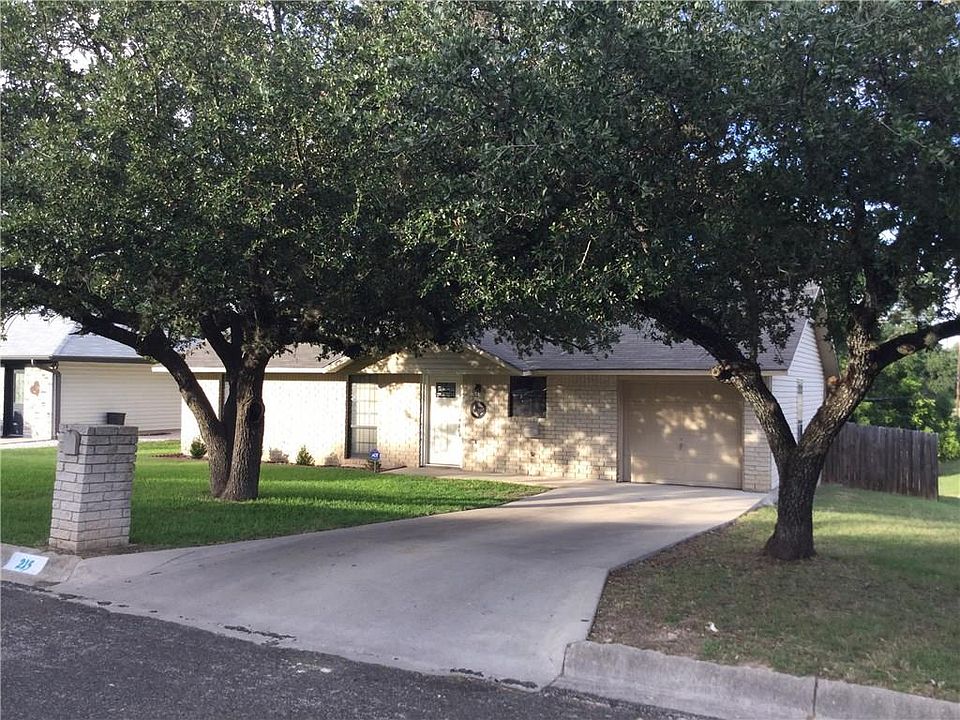 1st image of 215 Landon Dr