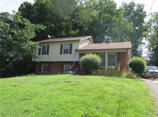 1707 Weststone Dr, Charlotte, NC 28208