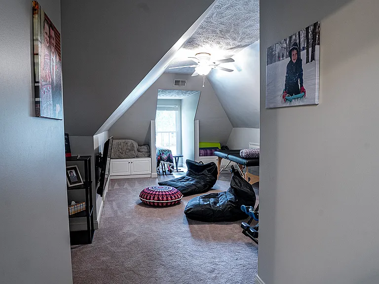 6028 Iverleigh Cir — Photo 34
