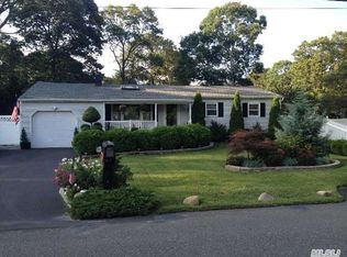 115 Hampton Ave, Mastic, NY 11950