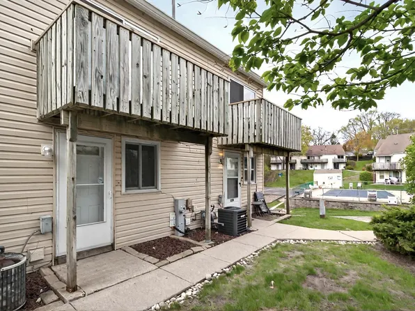 126 Cora Ave APT D, Fox Lake, IL 60020