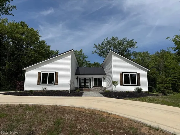 3940 Ellendale Rd, Moreland Hills, OH 44022