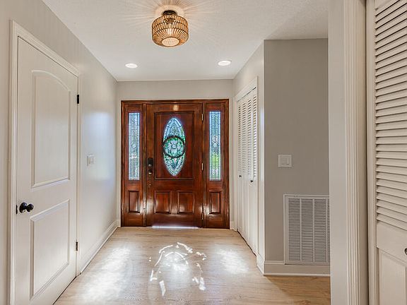 4th image of 3933 Rosalind Ln