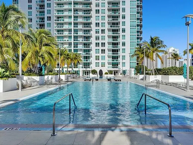 951 Brickell Ave #CU-4308 — Photo 33