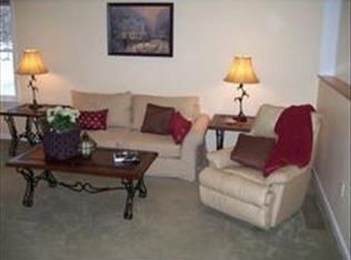 72 Blossom Rd, Windham, NH 03087