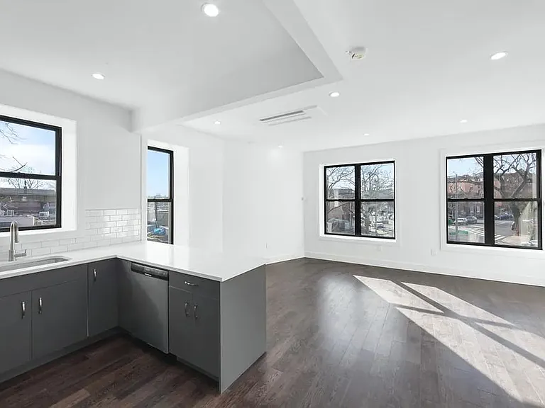 6018 24th Ave #3 — Photo 4