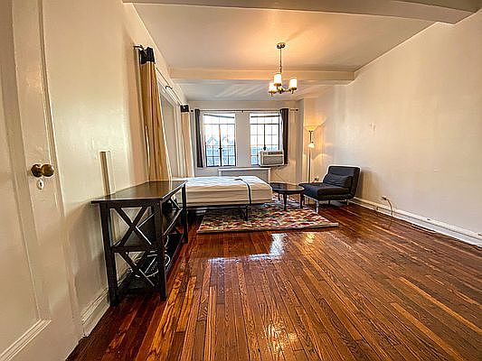 1st image of 320 E 42nd St APT 1605