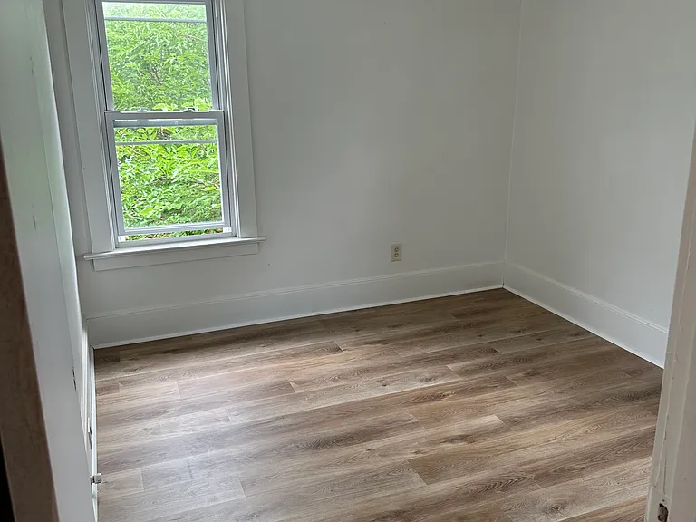 2627 Van Buren Ave — Photo 6