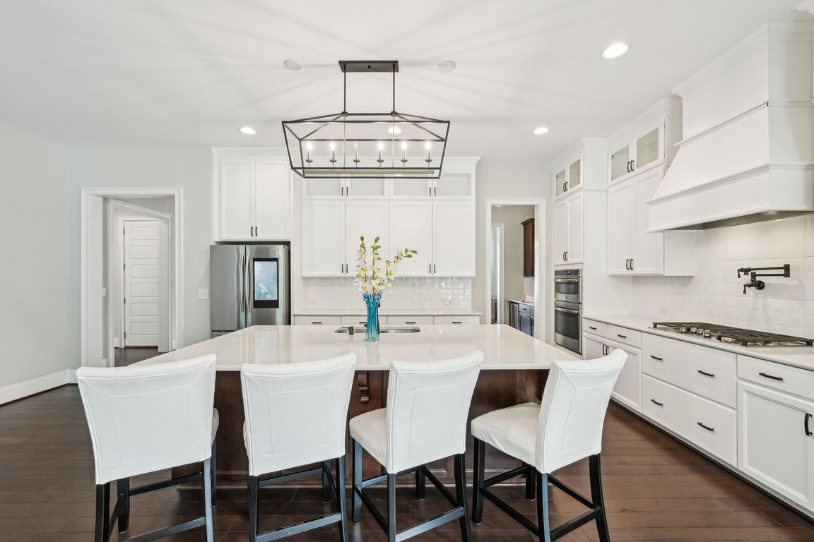 next background image