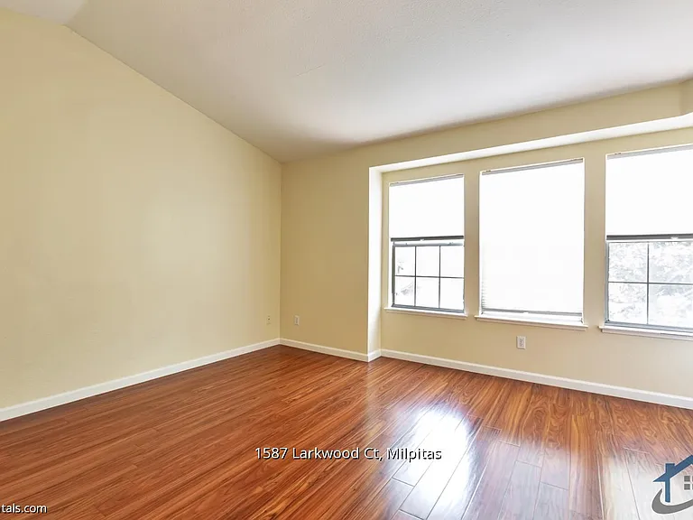 1587 Larkwood Ct — Photo 12