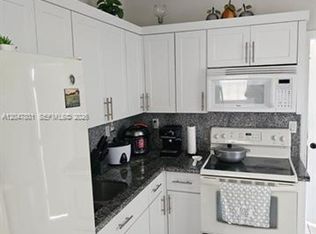 7565 N Augusta Dr #0, Hialeah, FL 33015