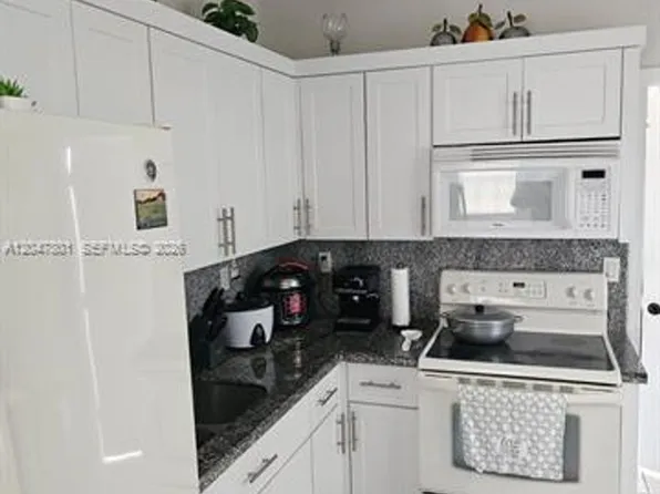 7565 N Augusta Dr #0, Hialeah, FL 33015