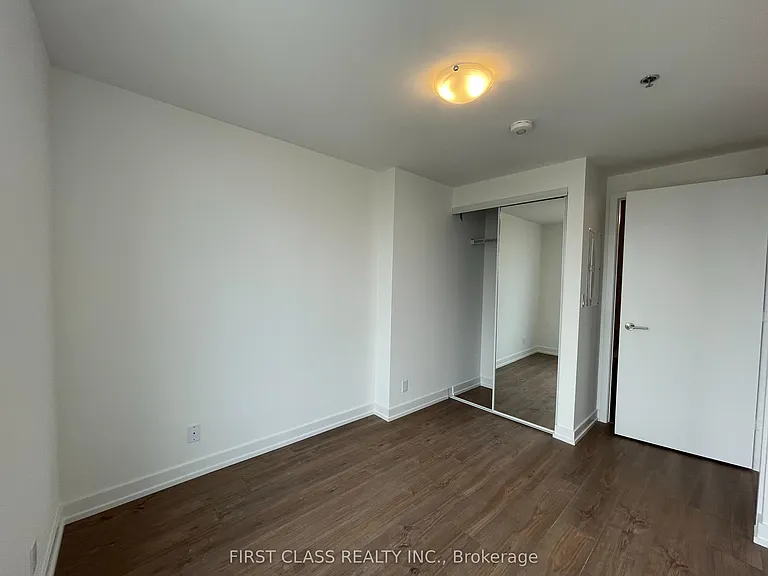 203 College St #2805 — Photo 11