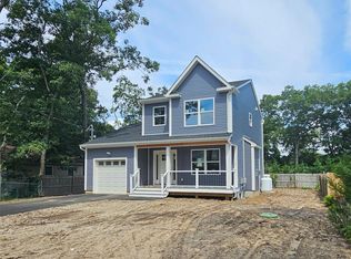 89 Wood Ave, Mastic, NY 11950