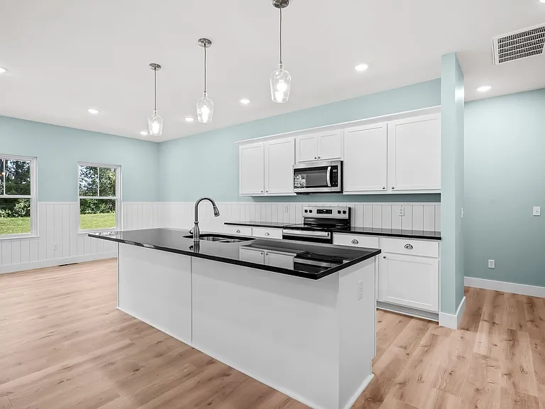 2205 W Mason Pl — Photo 9