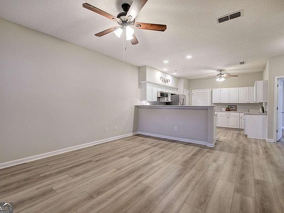 4th image of 150 Old Mill Rd Unit 314